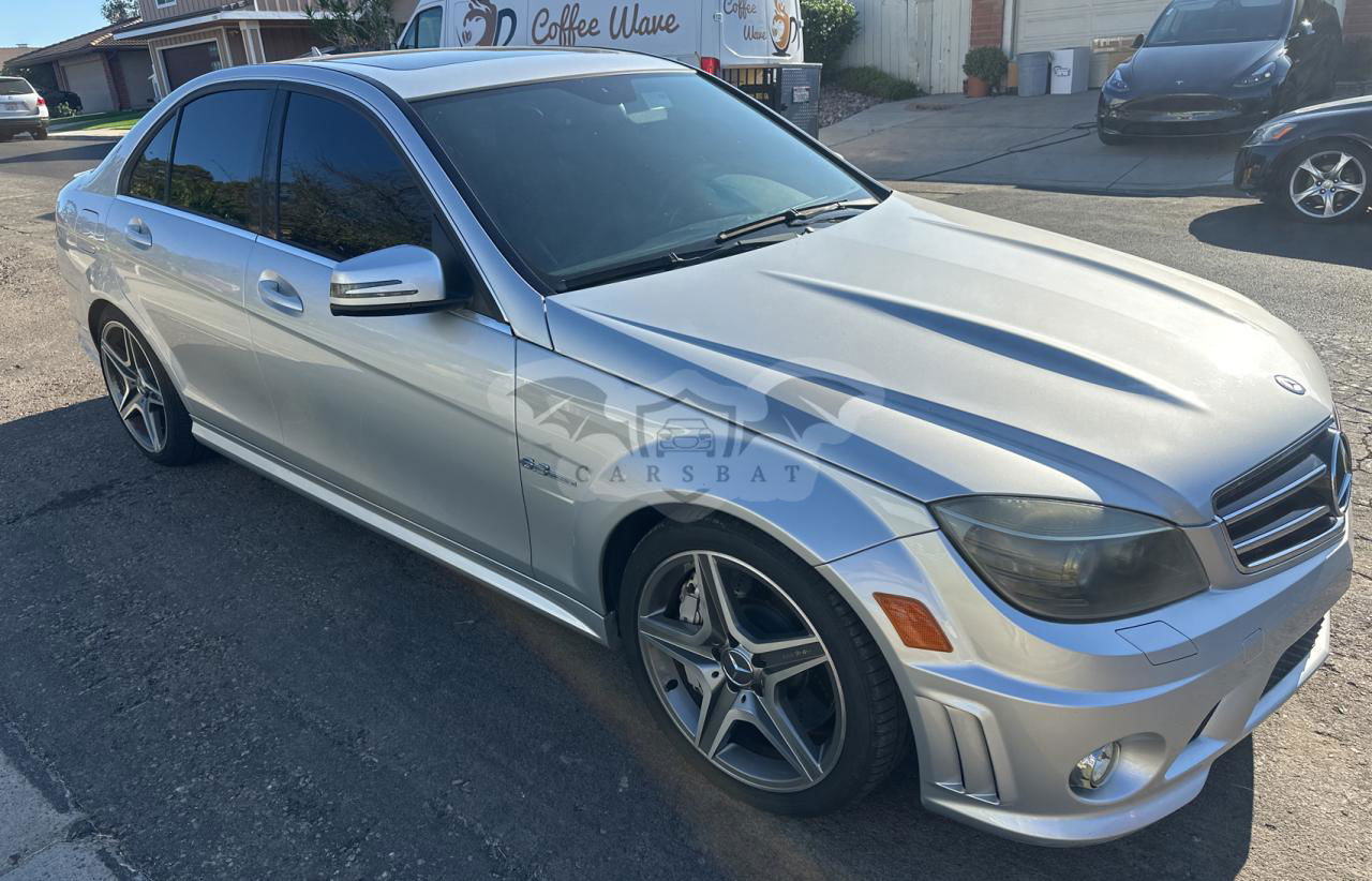 Mercedes-Benz C 63 AMG 6.2L  8 2010