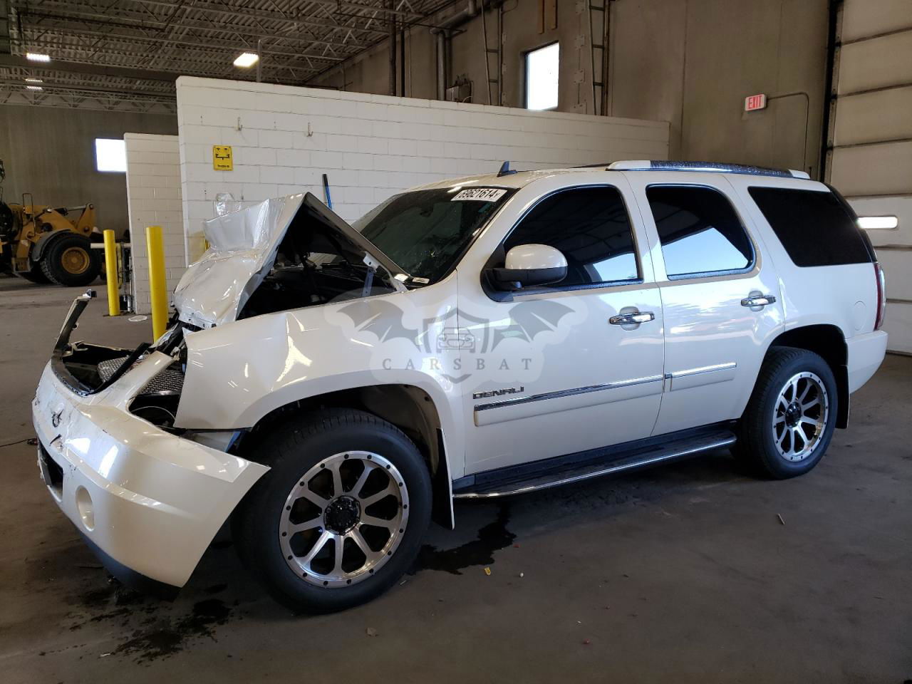GMC Yukon DENALI 6.2L  8 2012