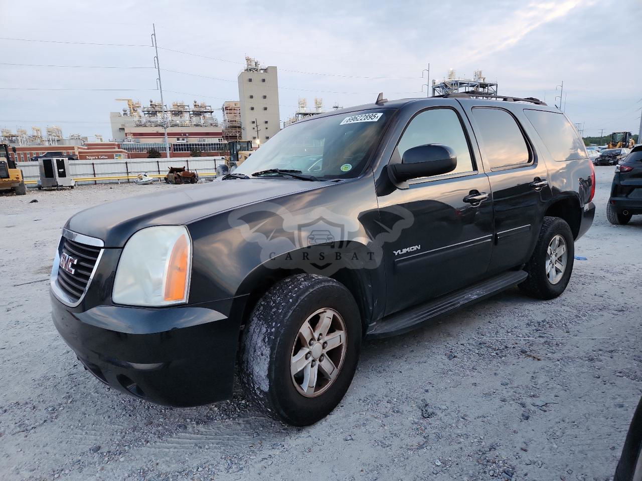 GMC Yukon SLE 5.3L  8 2013