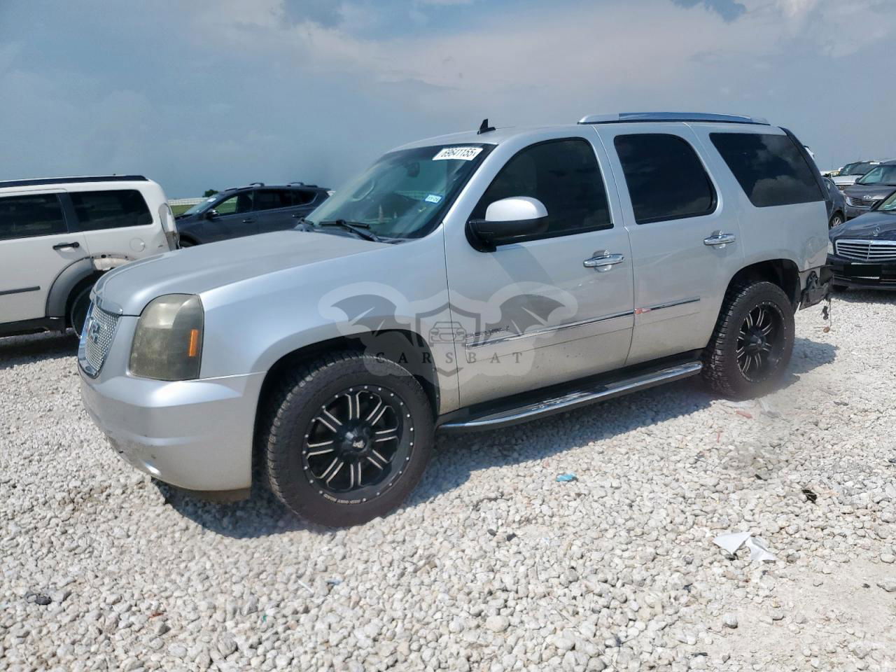 GMC Yukon DENALI 6.2L  8 2012