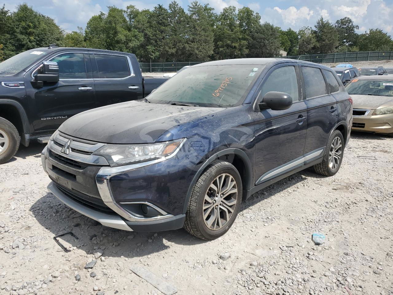 Mitsubishi Outlander SE 2.4L  4 2016