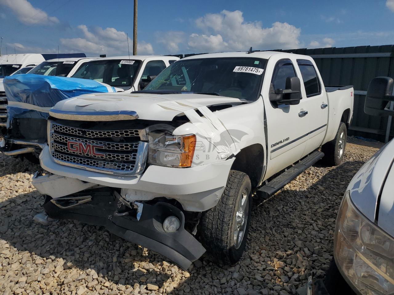 GMC Sierra K2500 DENALI 6.6L  8 2013