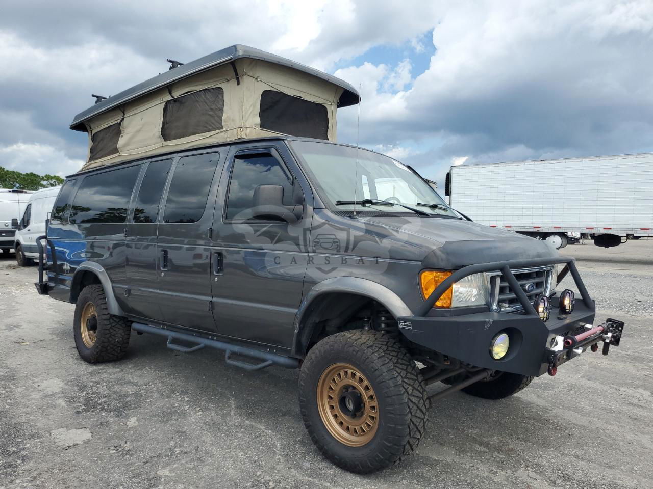 Ford Econoline E350 SUPER DUTY WAGON 6.8L 10 2005