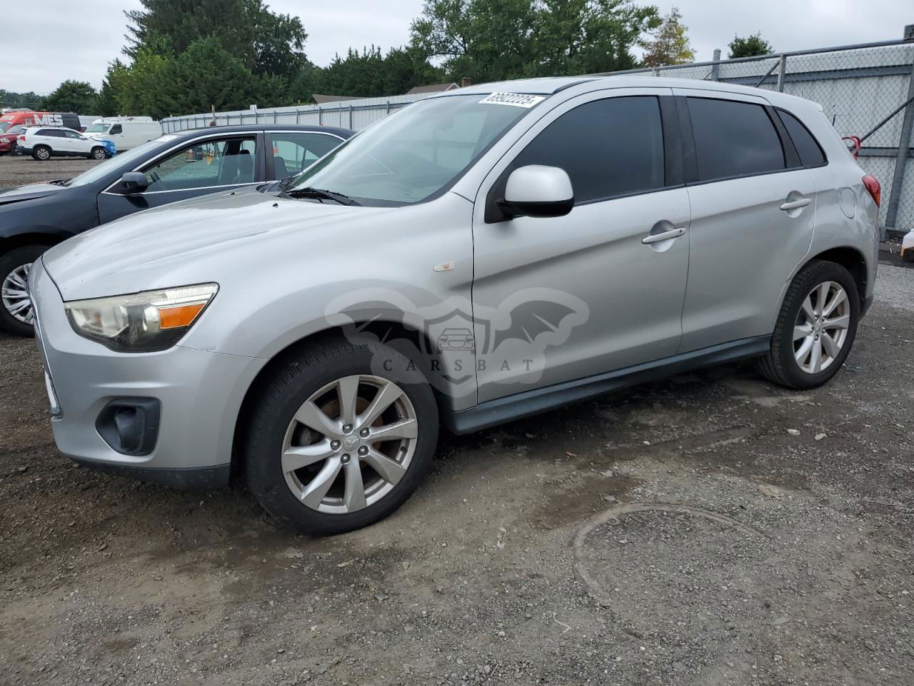 Mitsubishi Outlander ES 2.0L  4 2013