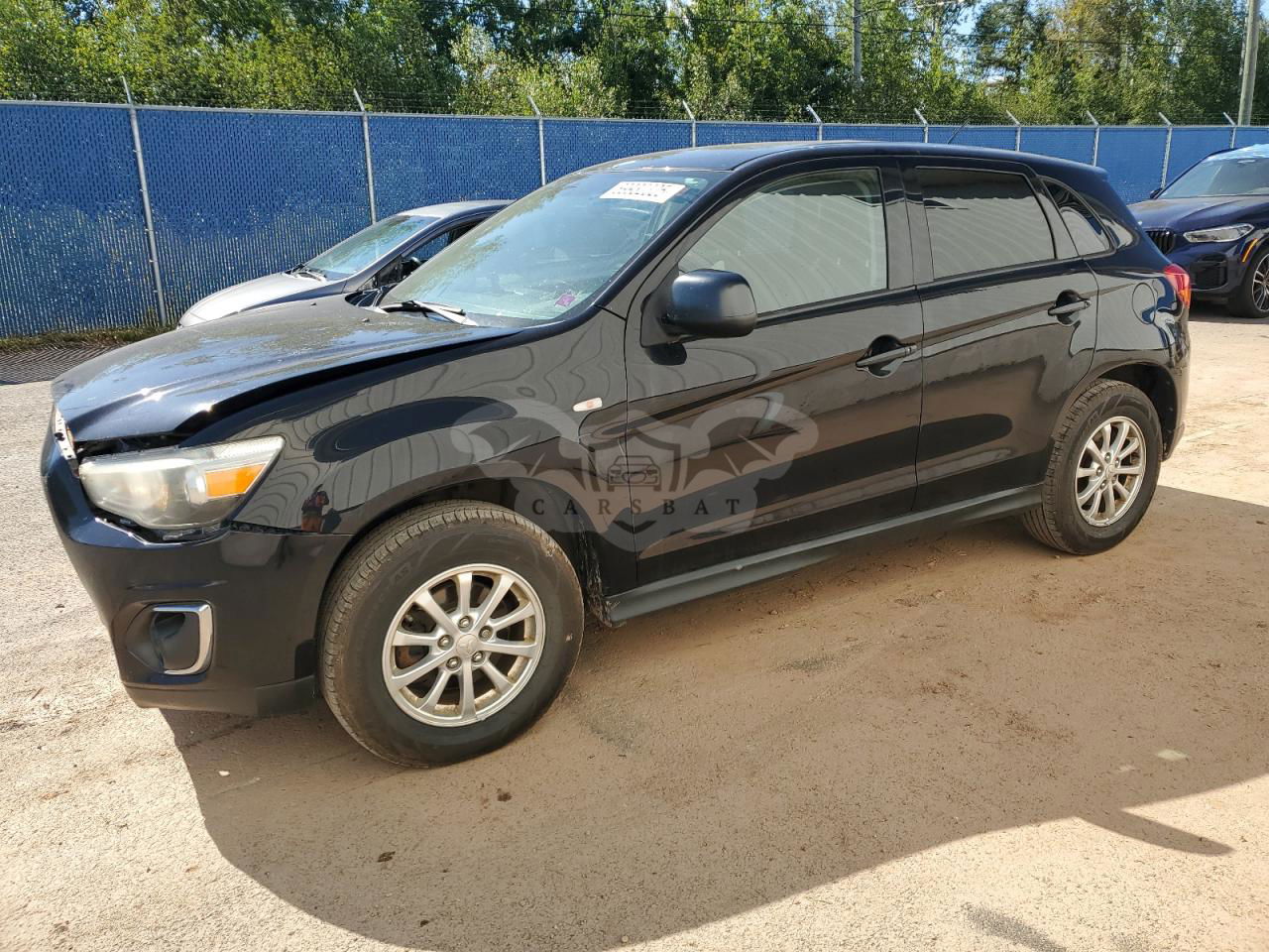 Mitsubishi Outlander SE 2.0L  4 2014