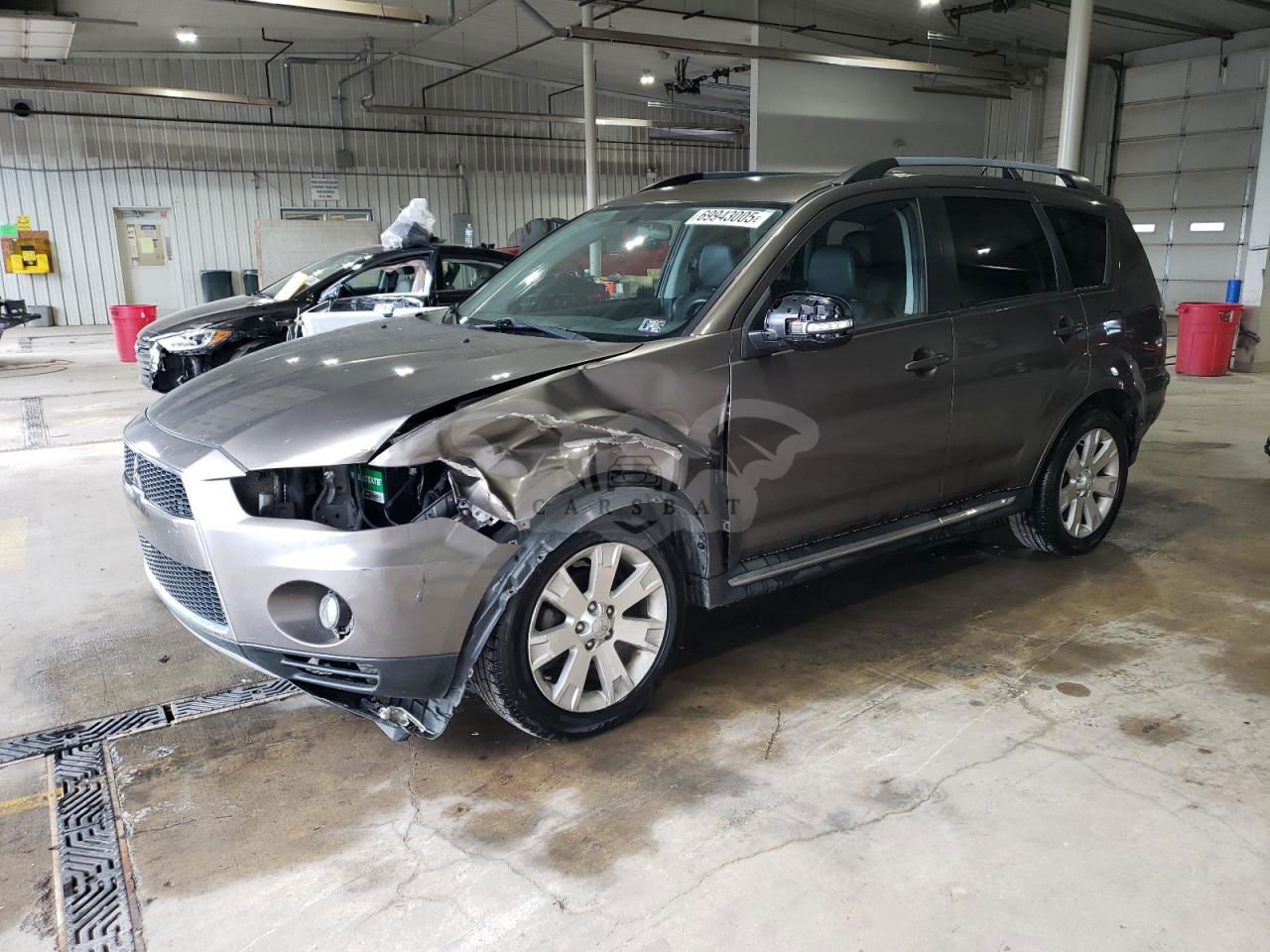 Mitsubishi Outlander SE 2.4L  4 2012