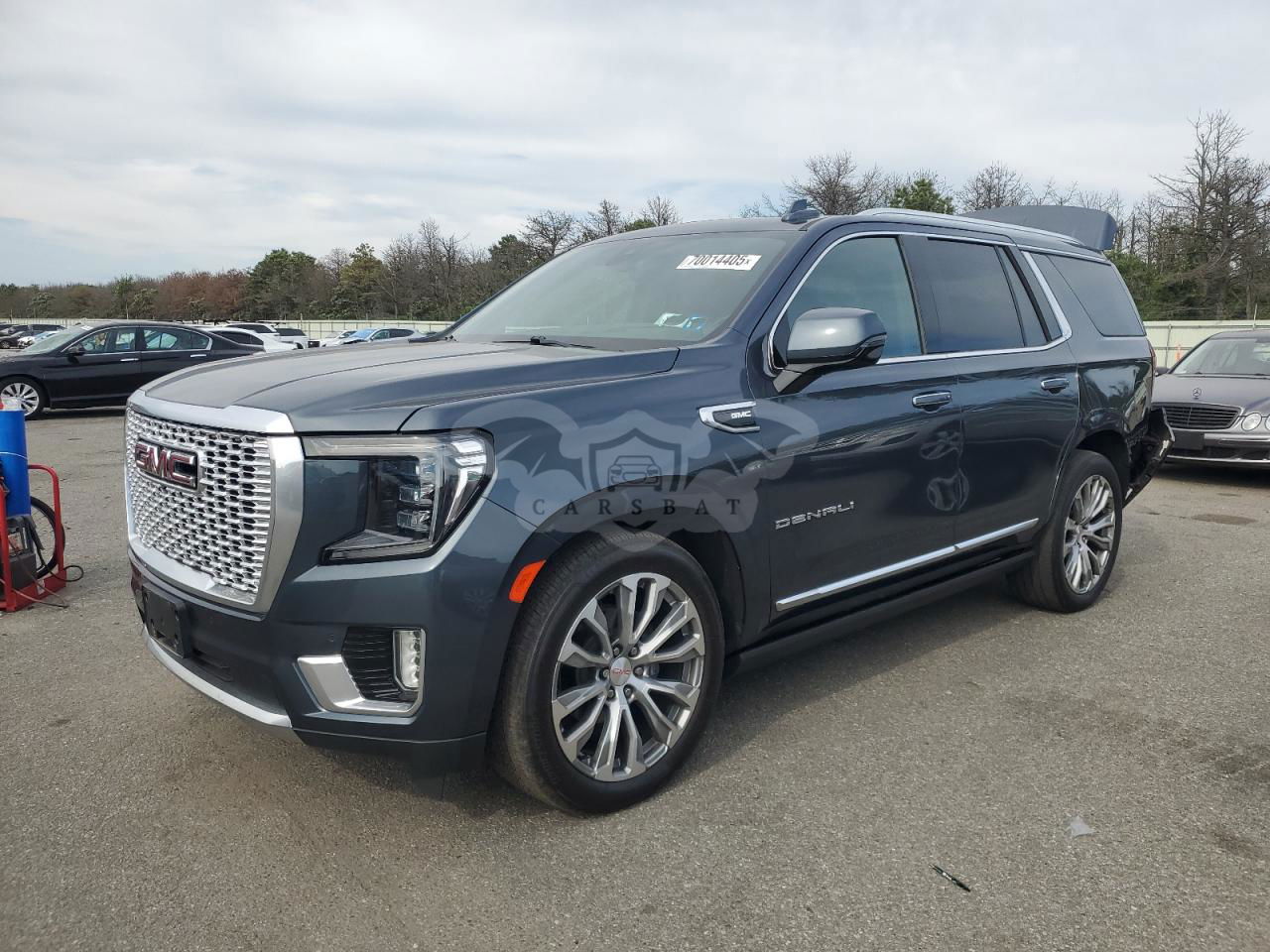GMC Yukon DENALI 6.2L  8 2021