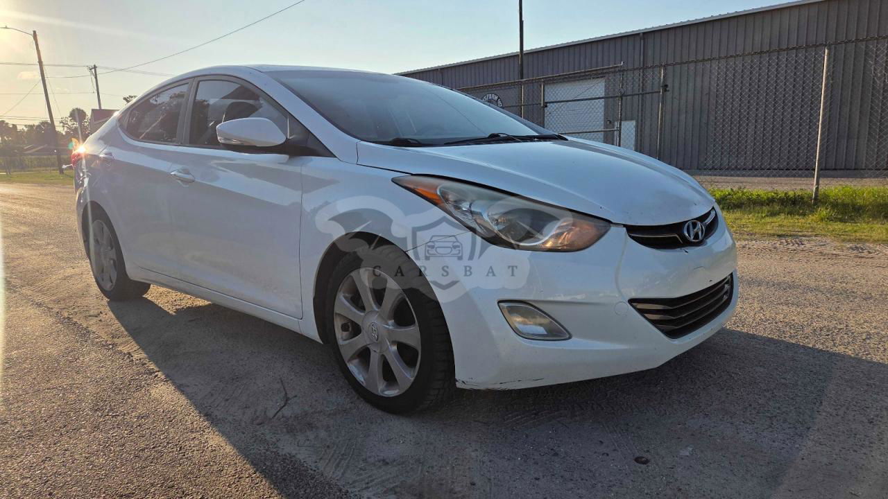 Hyundai Elantra GLS 1.8L  4 2012