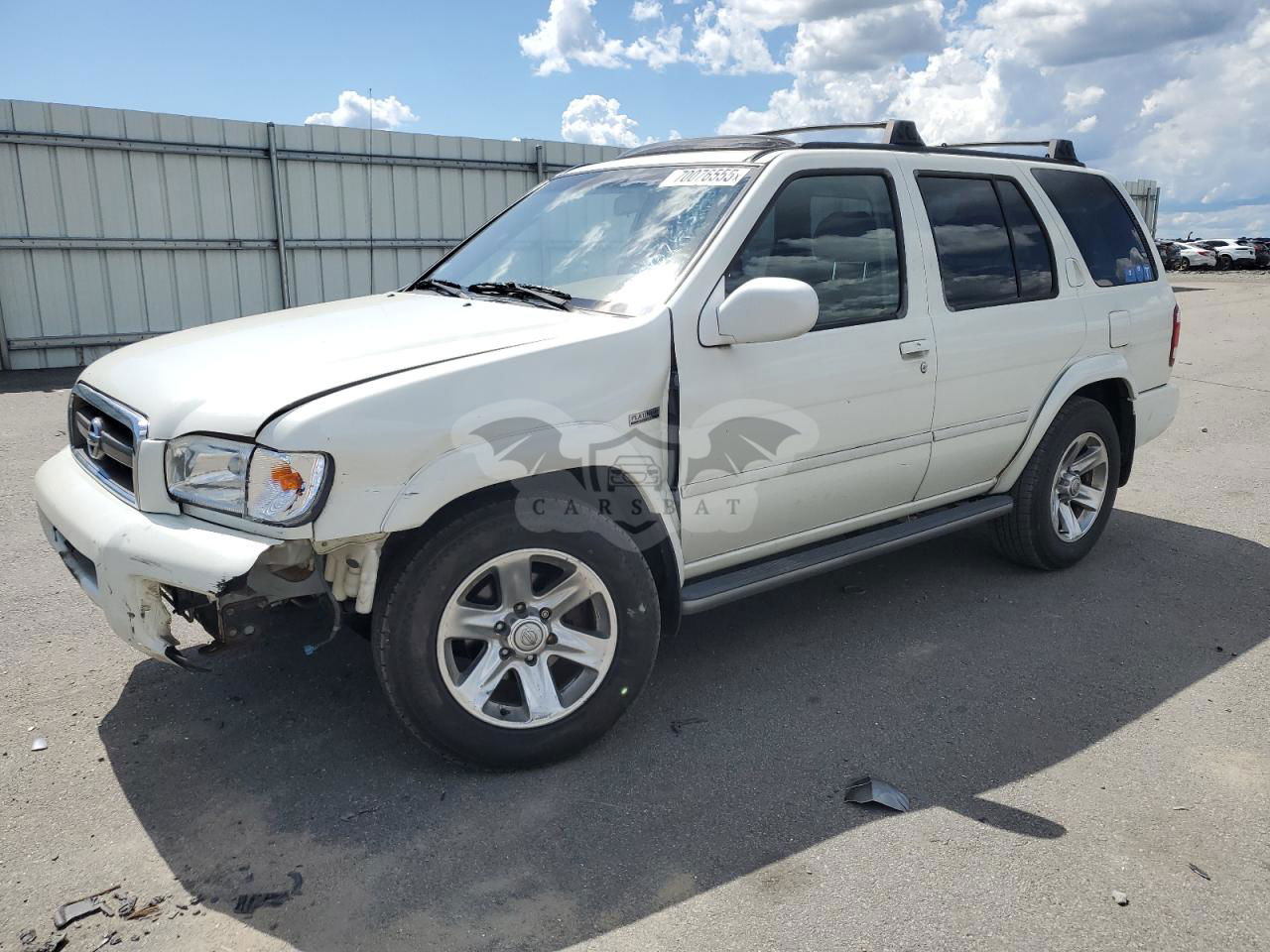 Nissan Pathfinder LE 3.5L  6 2004