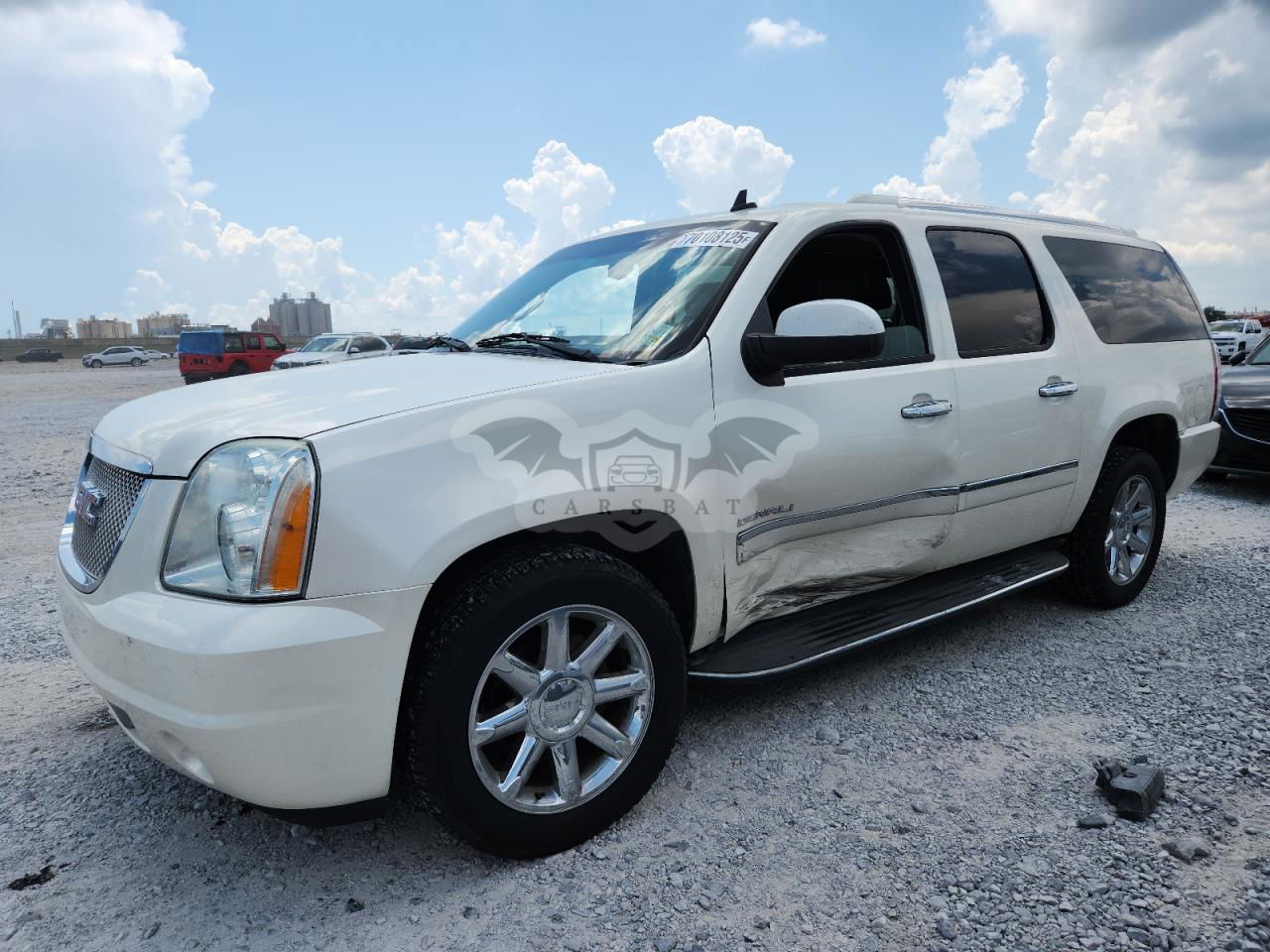 GMC Yukon DENALI 6.2L  8 2013