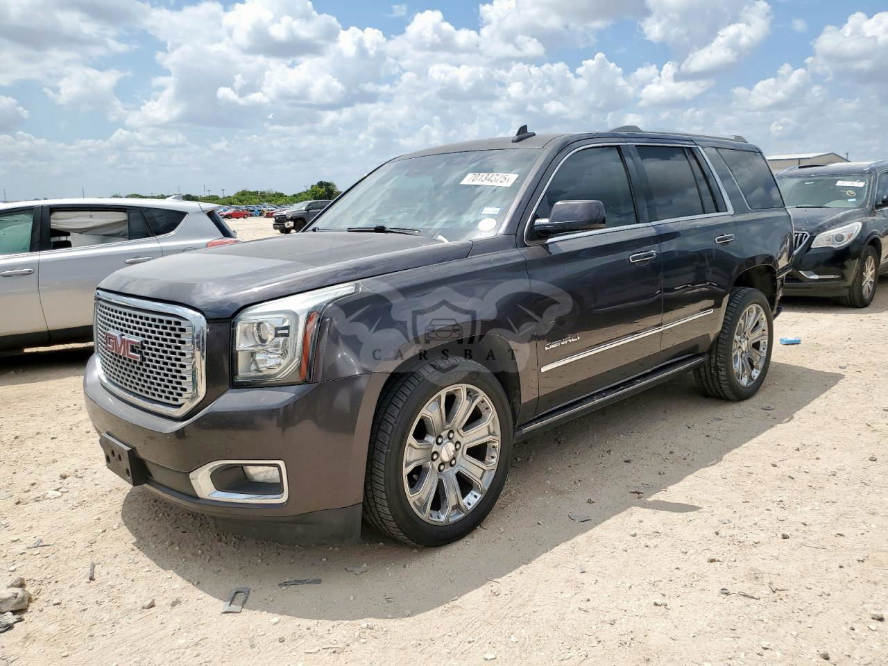GMC Yukon DENALI 6.2L  8 2016