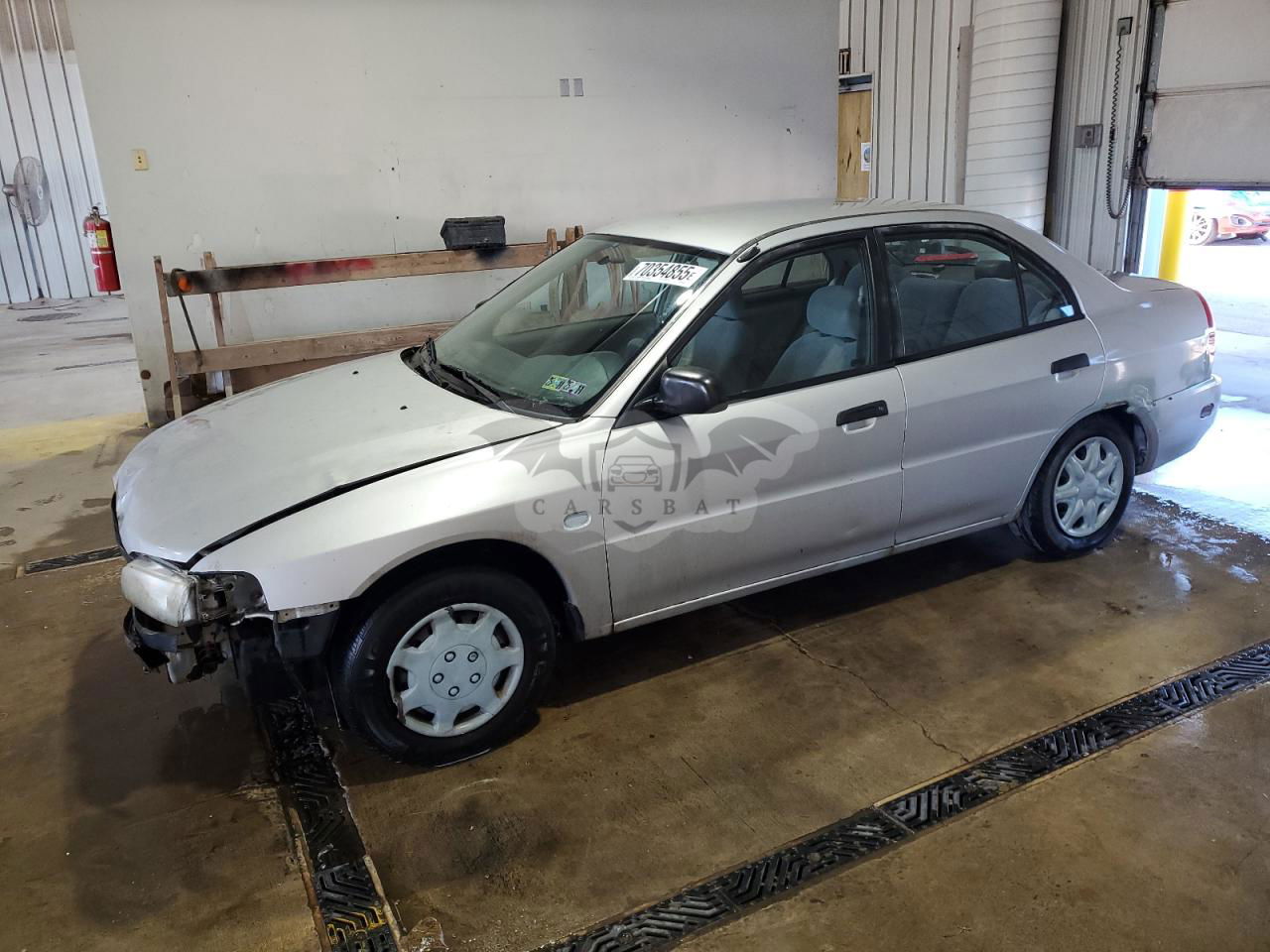 Mitsubishi Mirage ES 1.8L  4 2001