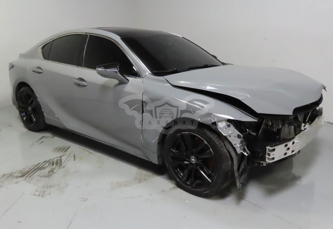 Lexus IS 300 2.0L  4 2023