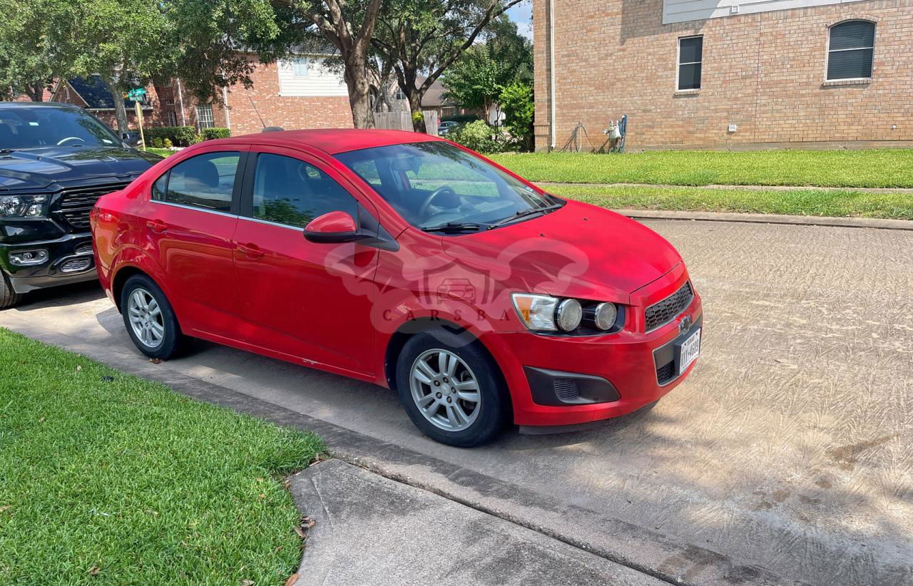 Chevrolet Aveo (Sonic) LT 1.8L  4 2015