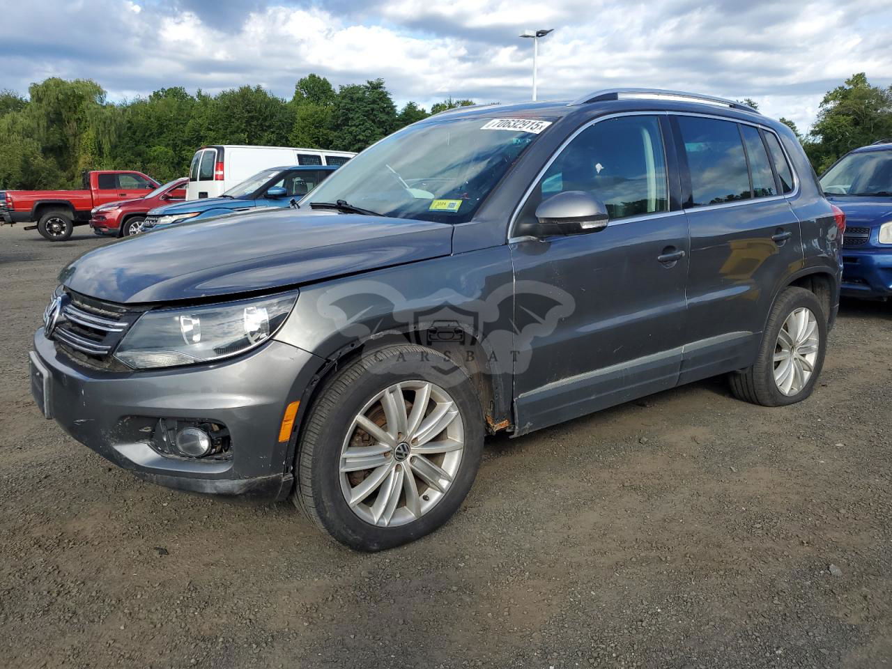 Volkswagen Tiguan S 2.0L  4 2012