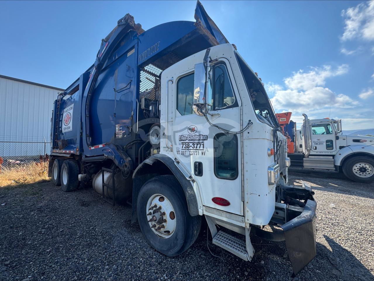 Peterbilt 320/325 11.9L  6 2014