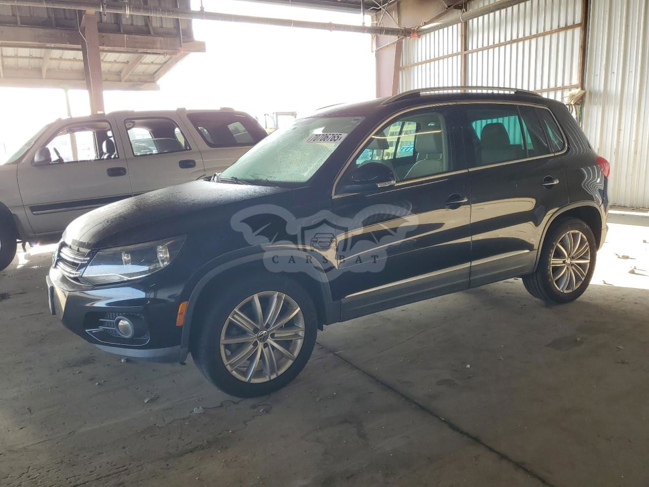 Volkswagen Tiguan S 2.0L  4 2012