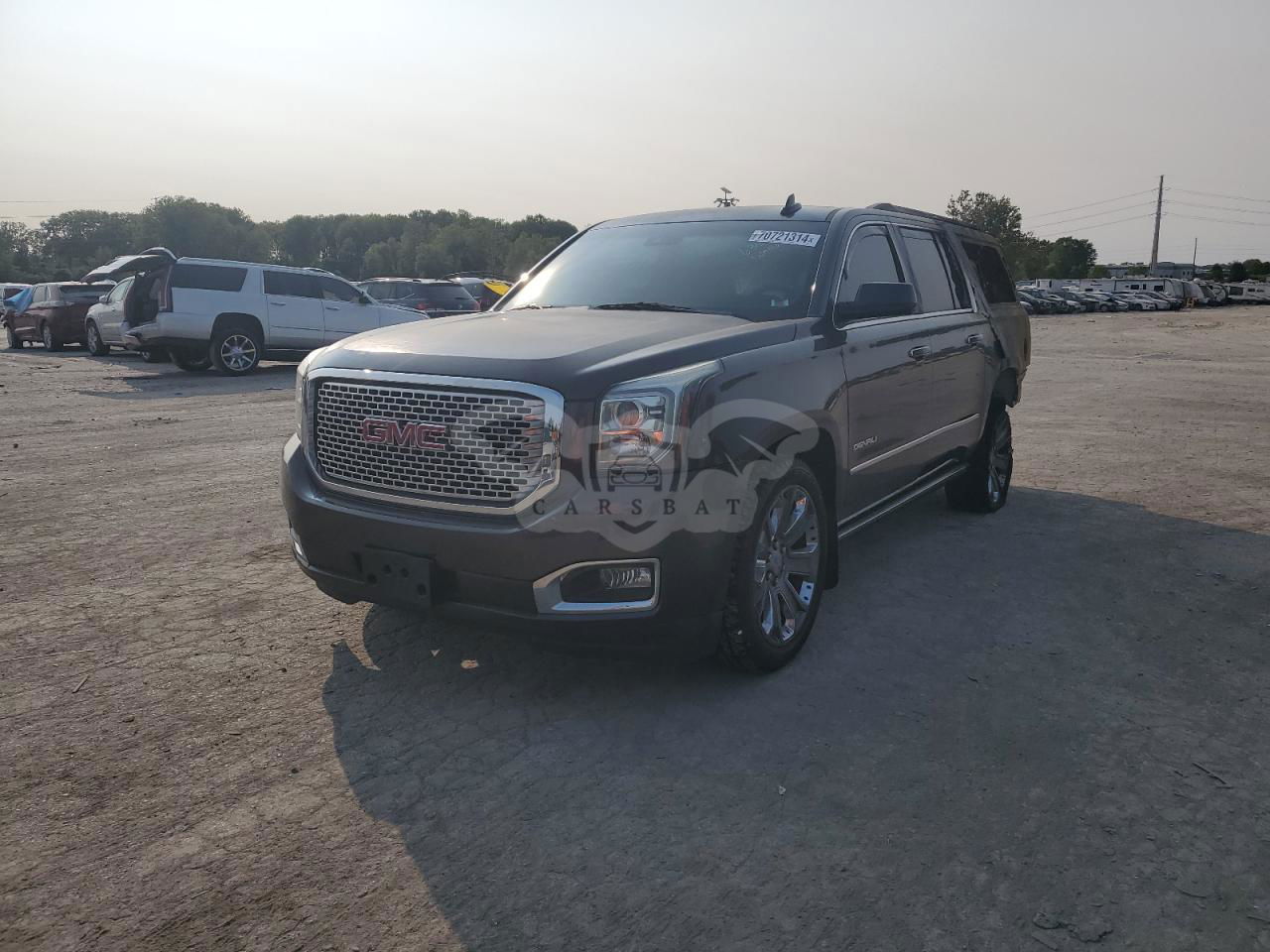 GMC Yukon DENALI 6.2L  8 2015
