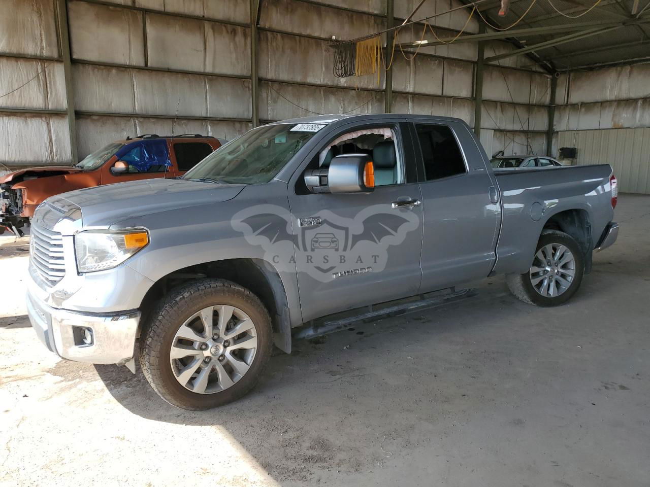 Toyota Tundra DOUBLE CAB LIMITED 5.7L  8 2016