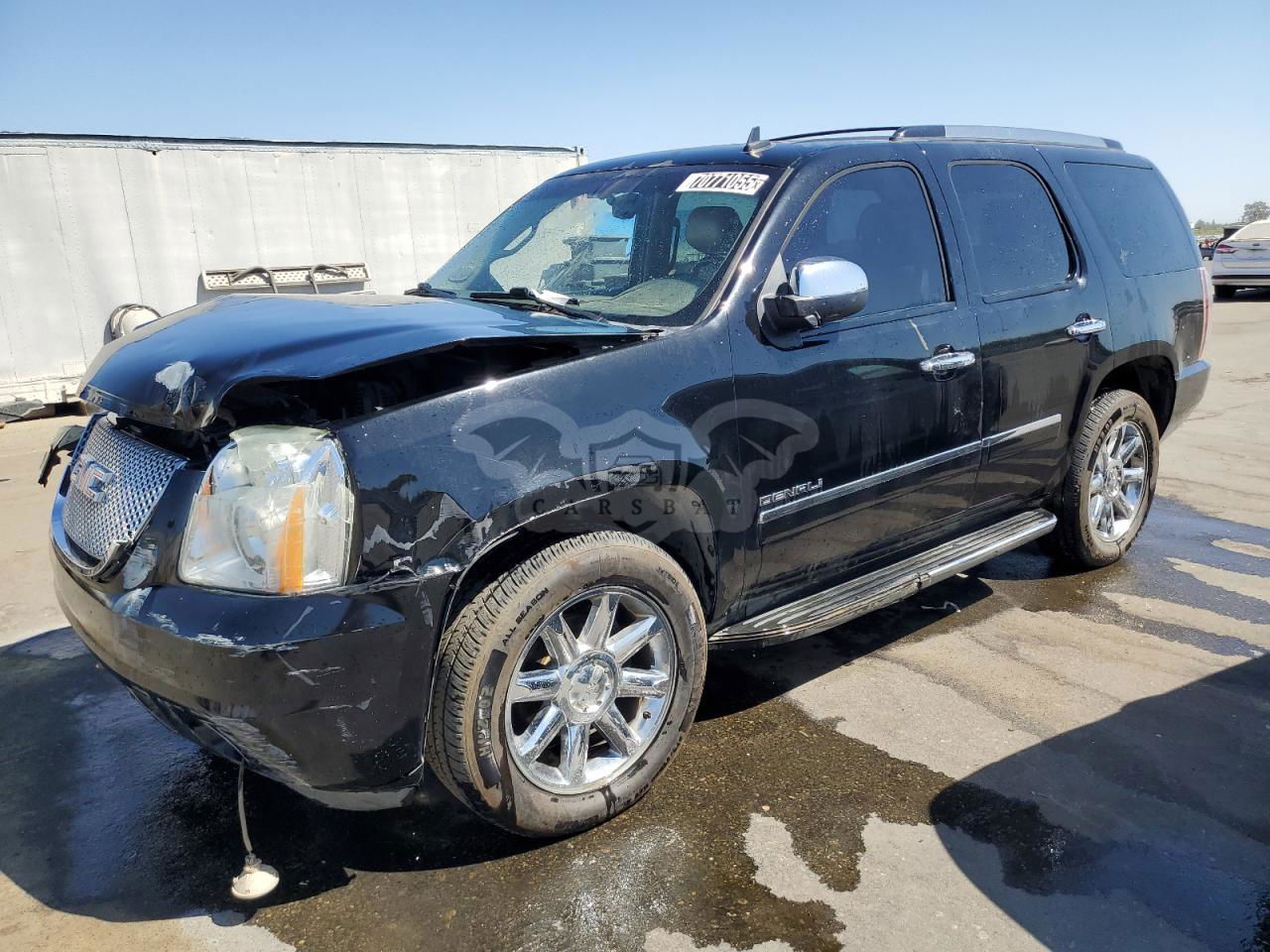 GMC Yukon DENALI 6.2L  8 2013