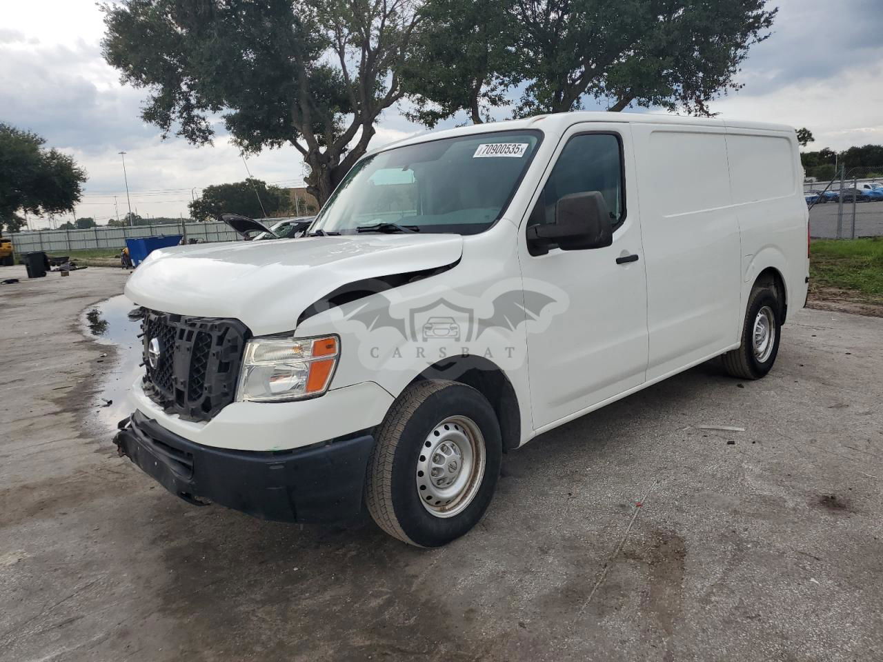 Nissan NV series 1500 4.0L  6 2013