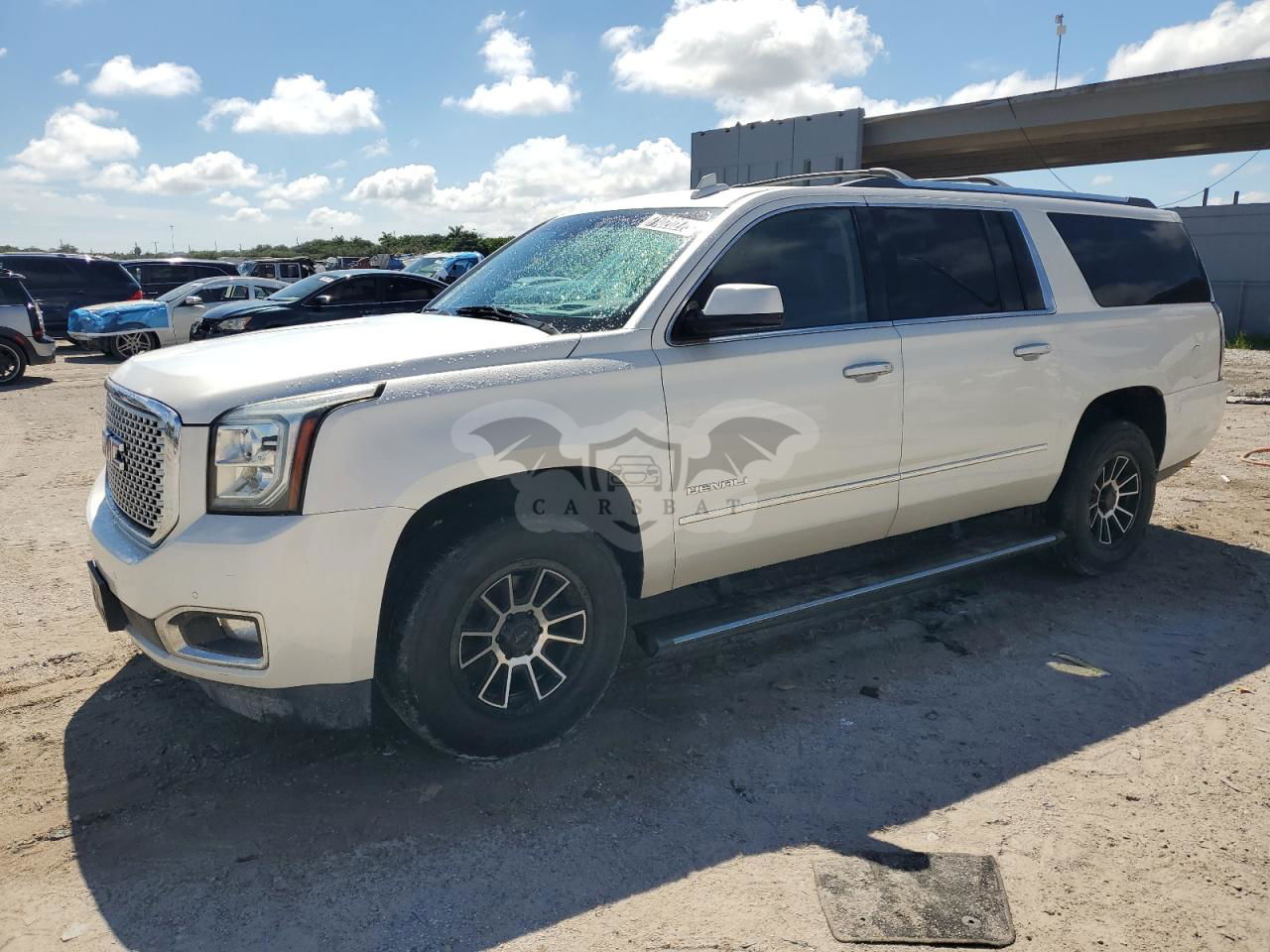 GMC Yukon DENALI 6.2L  8 2015