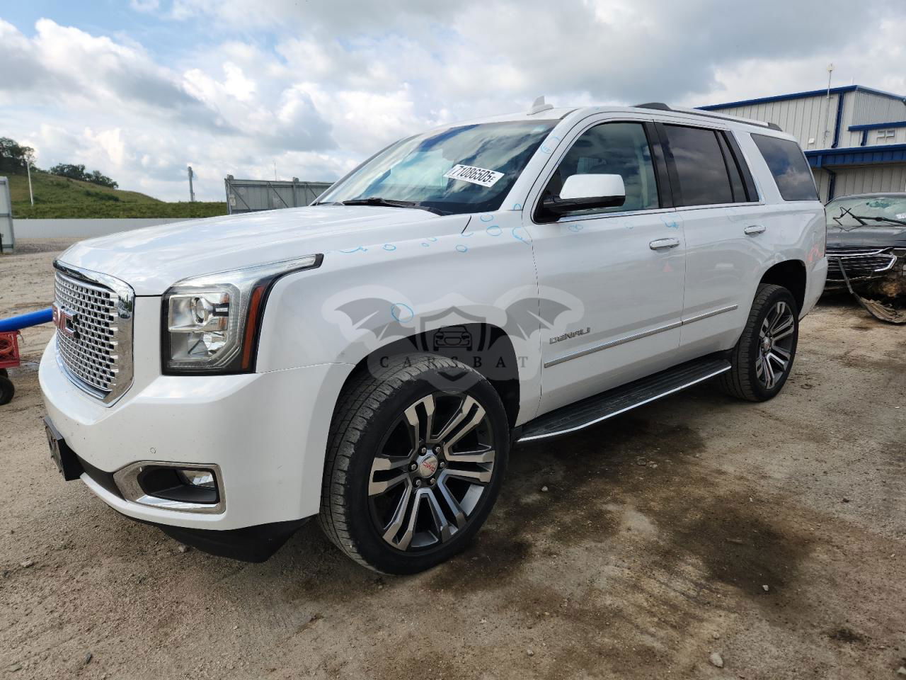 GMC Yukon DENALI 6.2L  8 2016