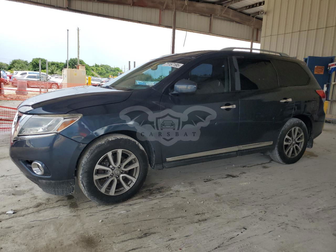 Nissan Pathfinder S 3.5L  6 2014