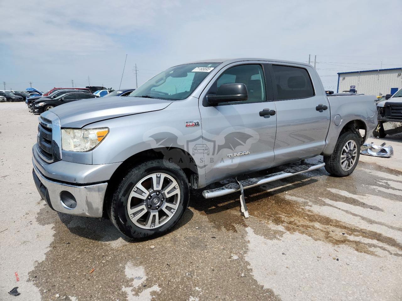 Toyota Tundra CREWMAX SR5 5.7L  8 2011