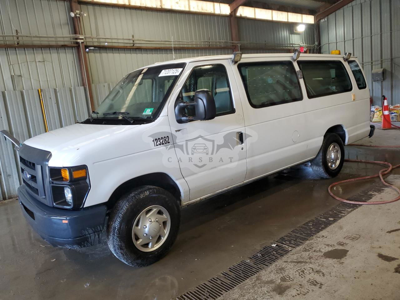 Ford Econoline E350 SUPER DUTY VAN 5.4L  8 2013