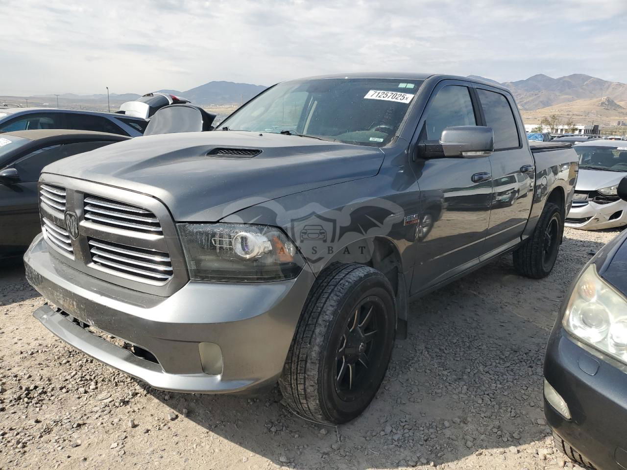 RAM 1500 SPORT 5.7L  8 2013