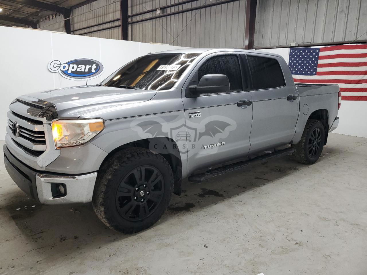 Toyota Tundra CREWMAX SR5 5.7L  8 2016
