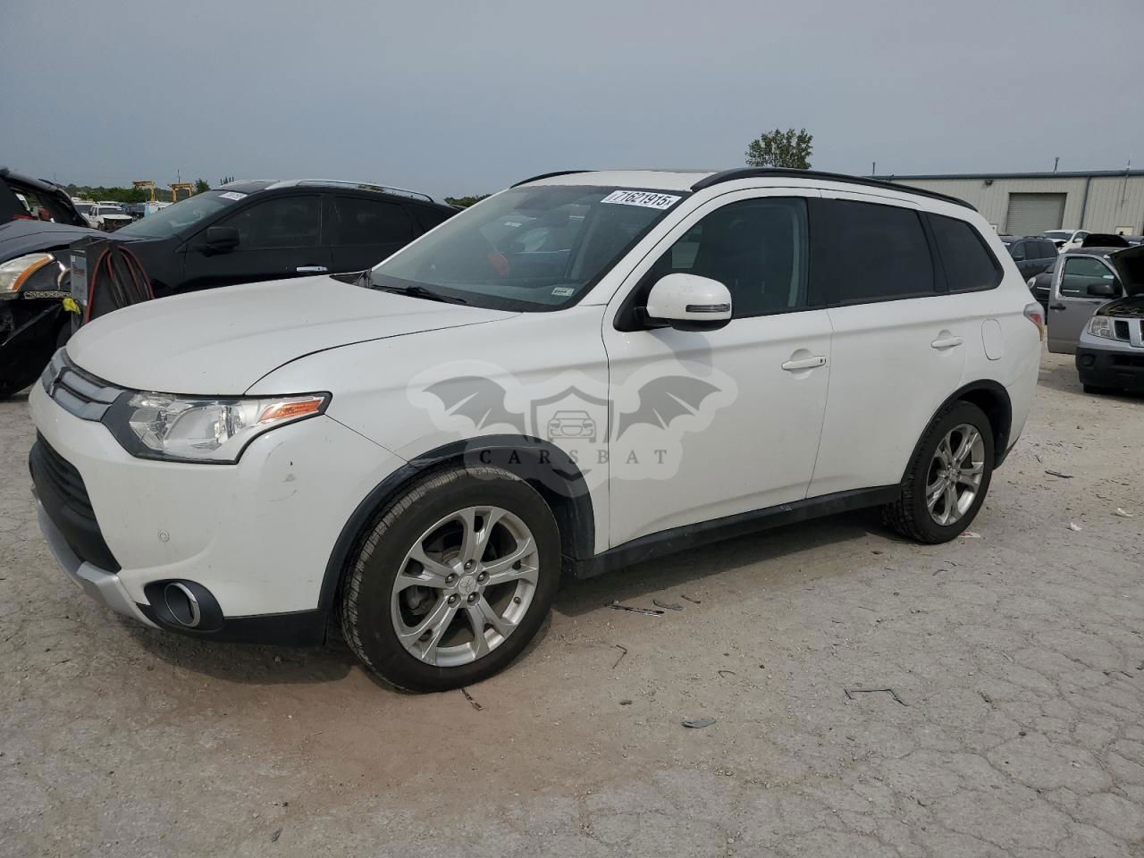 Mitsubishi Outlander SE 2.4L  4 2015