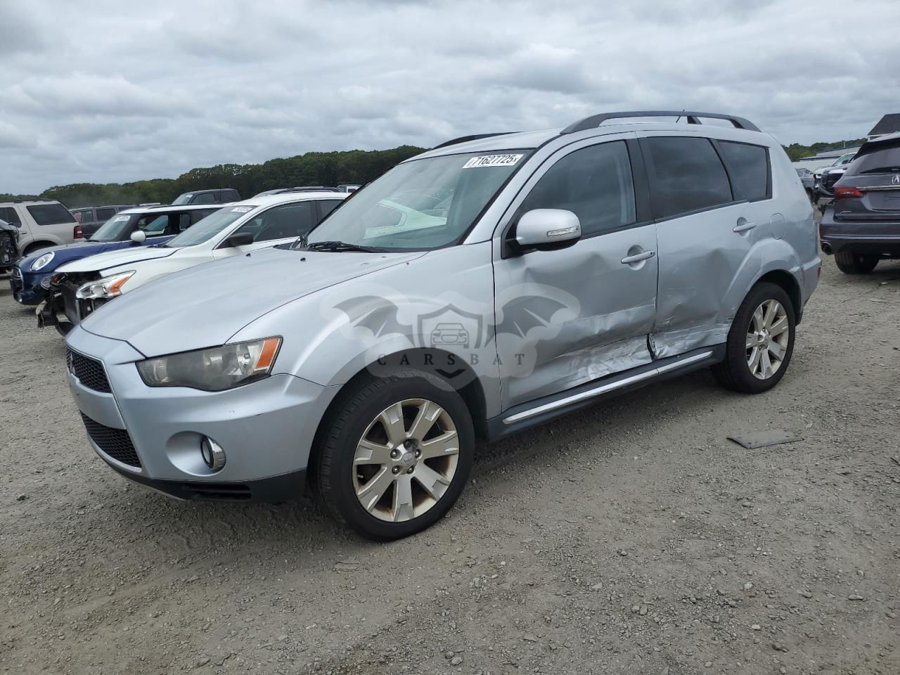 Mitsubishi Outlander SE 2.4L  4 2011