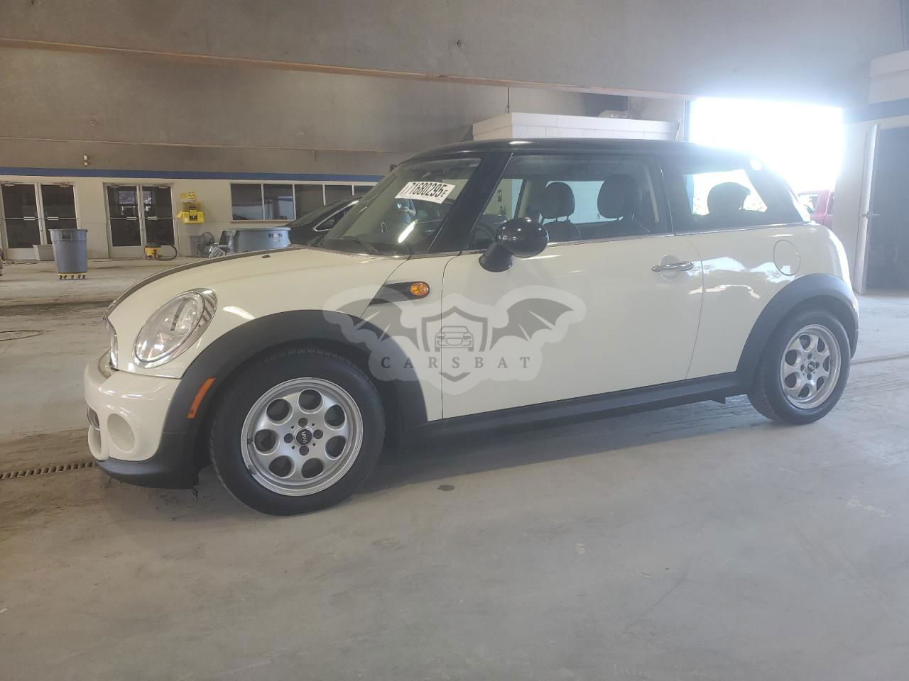Mini Cooper 1.6L  4 2013