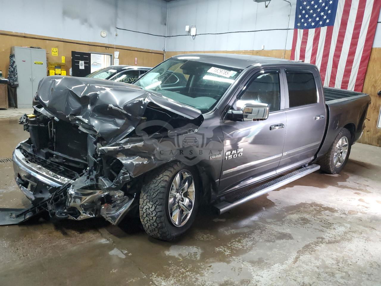 RAM 1500 SLT 5.7L  8 2017
