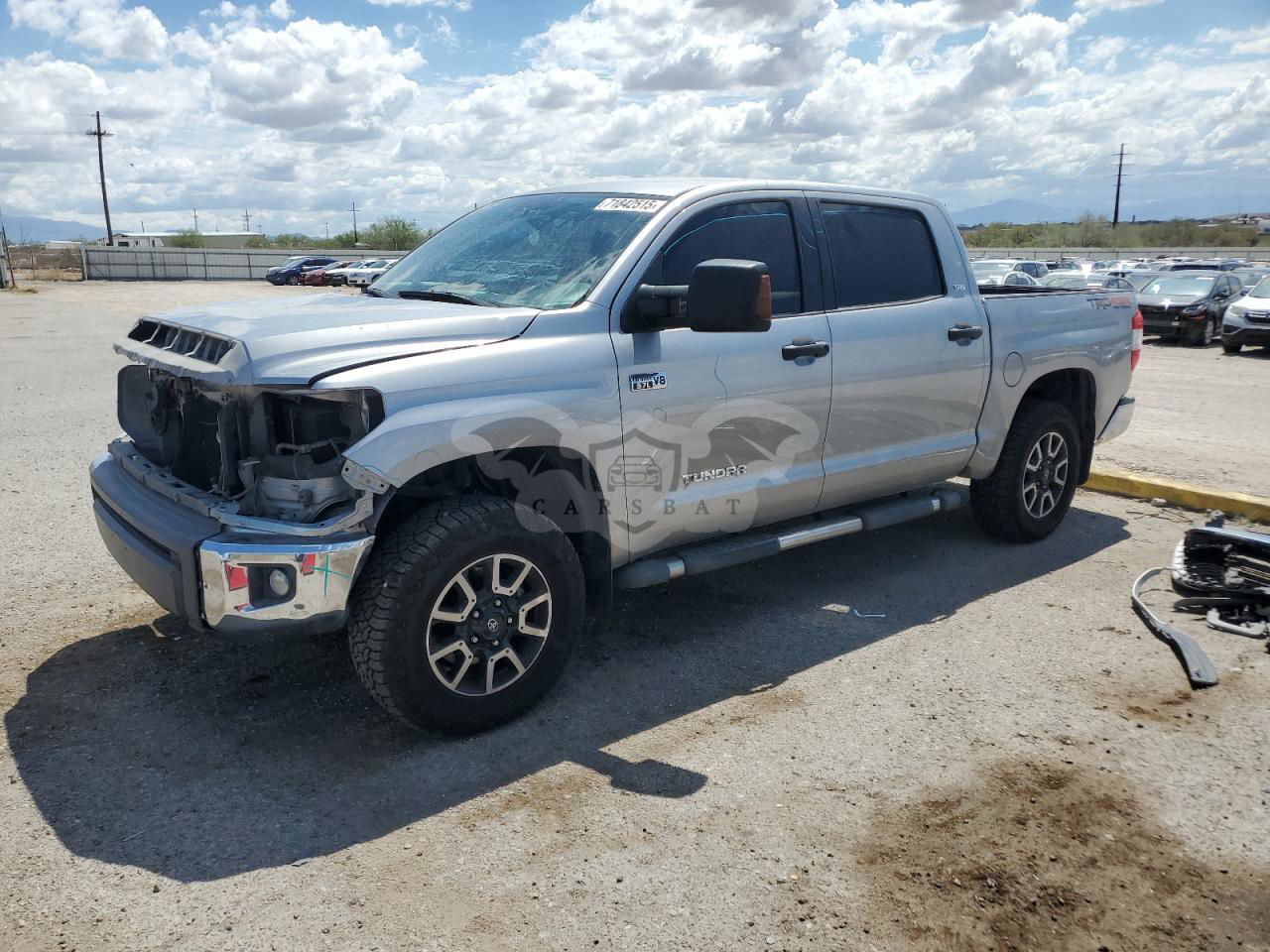 Toyota Tundra CREWMAX SR5 5.7L  8 2015