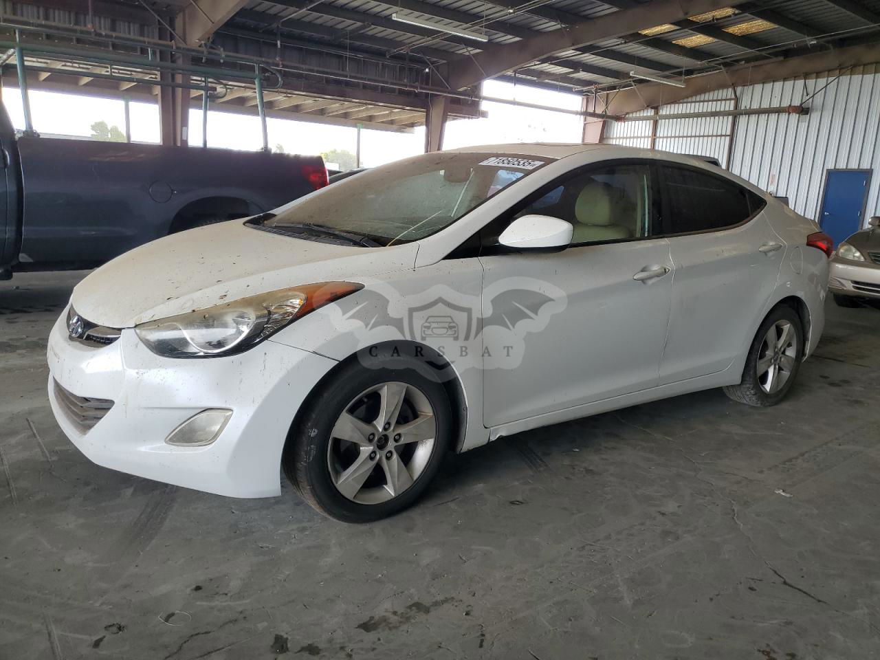 Hyundai Elantra GLS 1.8L  4 2012