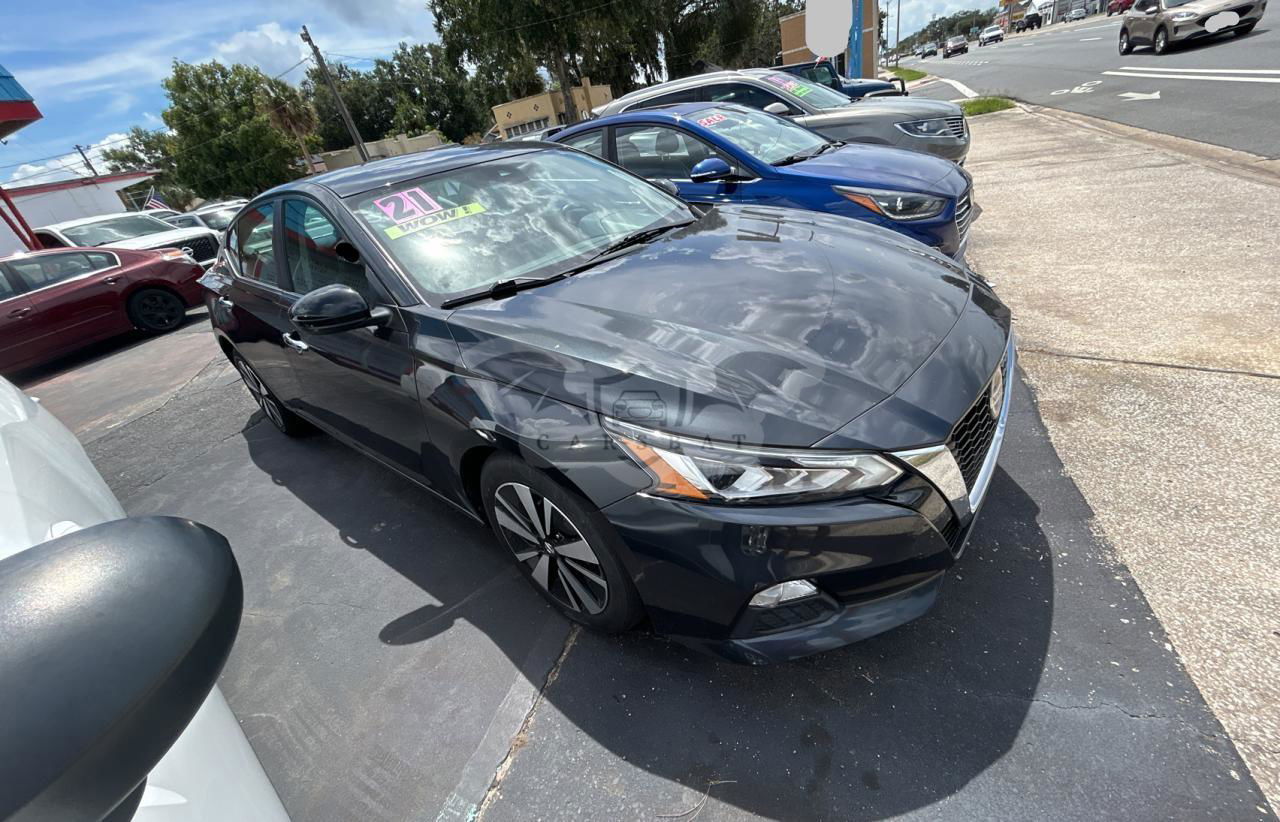 Nissan Altima SV 2.5L  4 2021