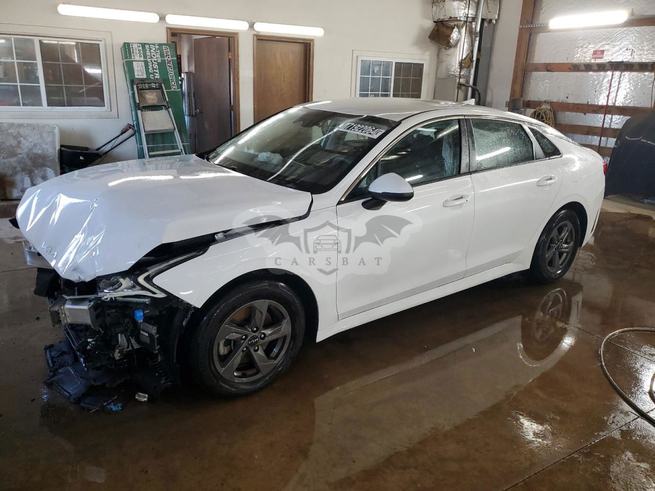Kia K5 LXS 1.6L  4 2023