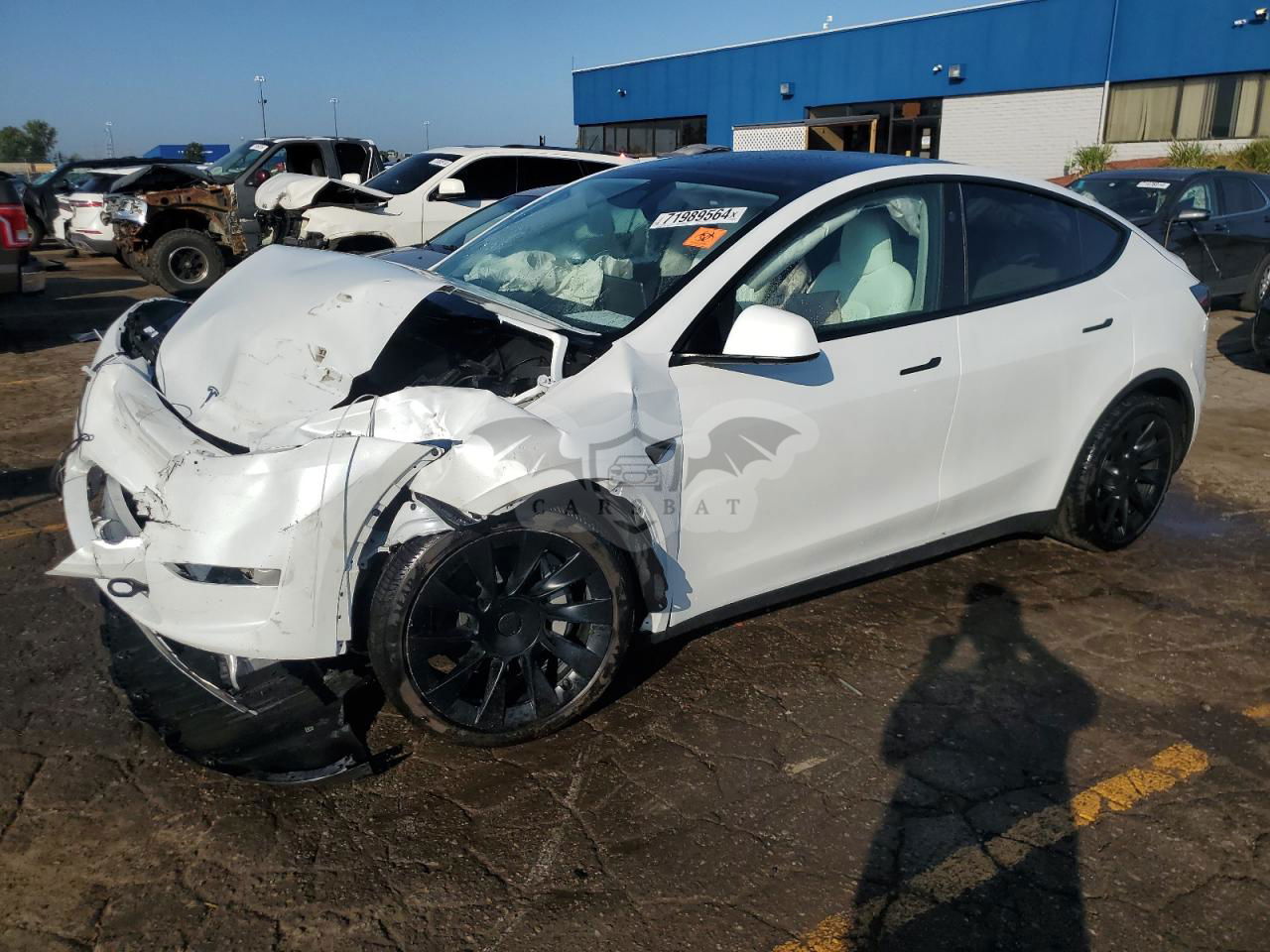 Tesla Model Y 2024