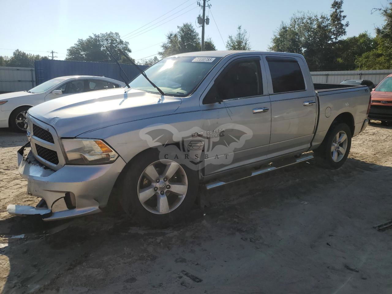 RAM 1500 ST 5.7L  8 2013
