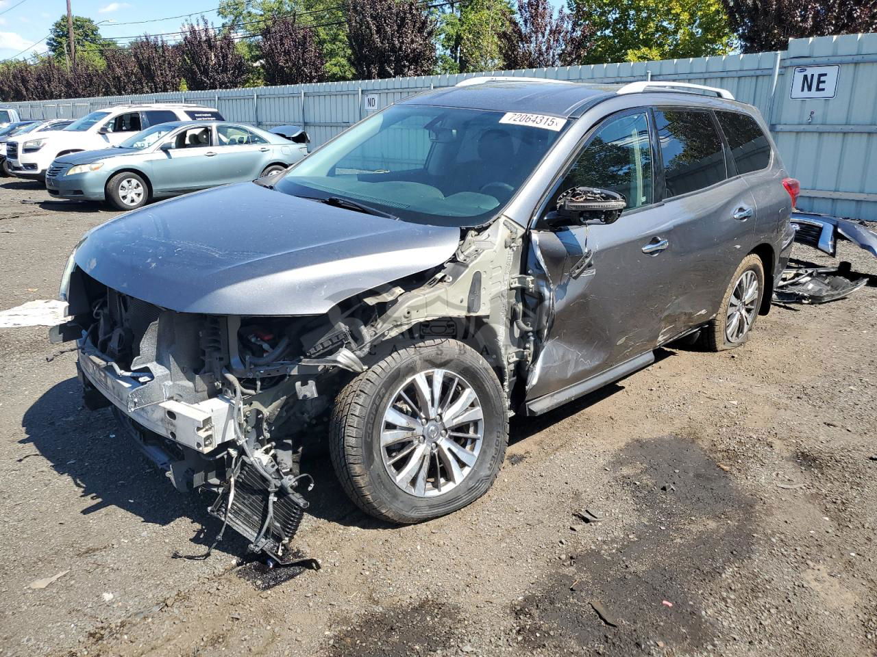 Nissan Pathfinder S 3.5L  6 2019
