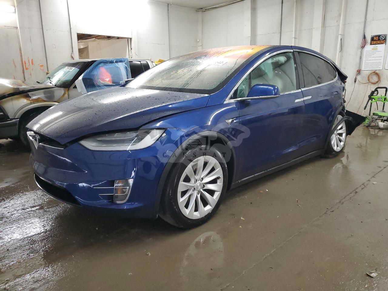 Tesla Model X 2020