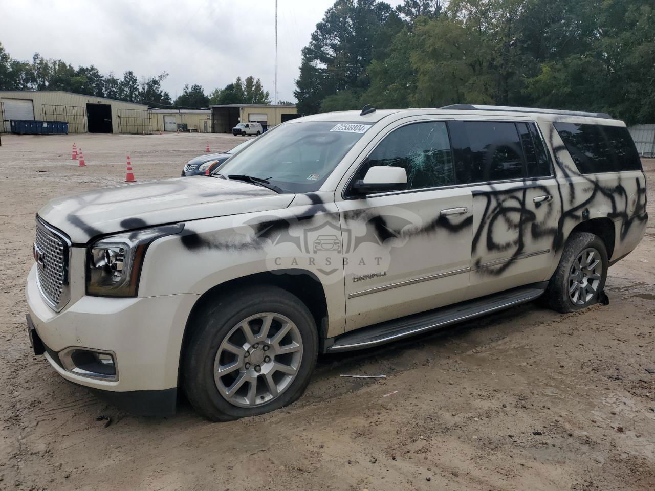GMC Yukon DENALI 6.2L  8 2015