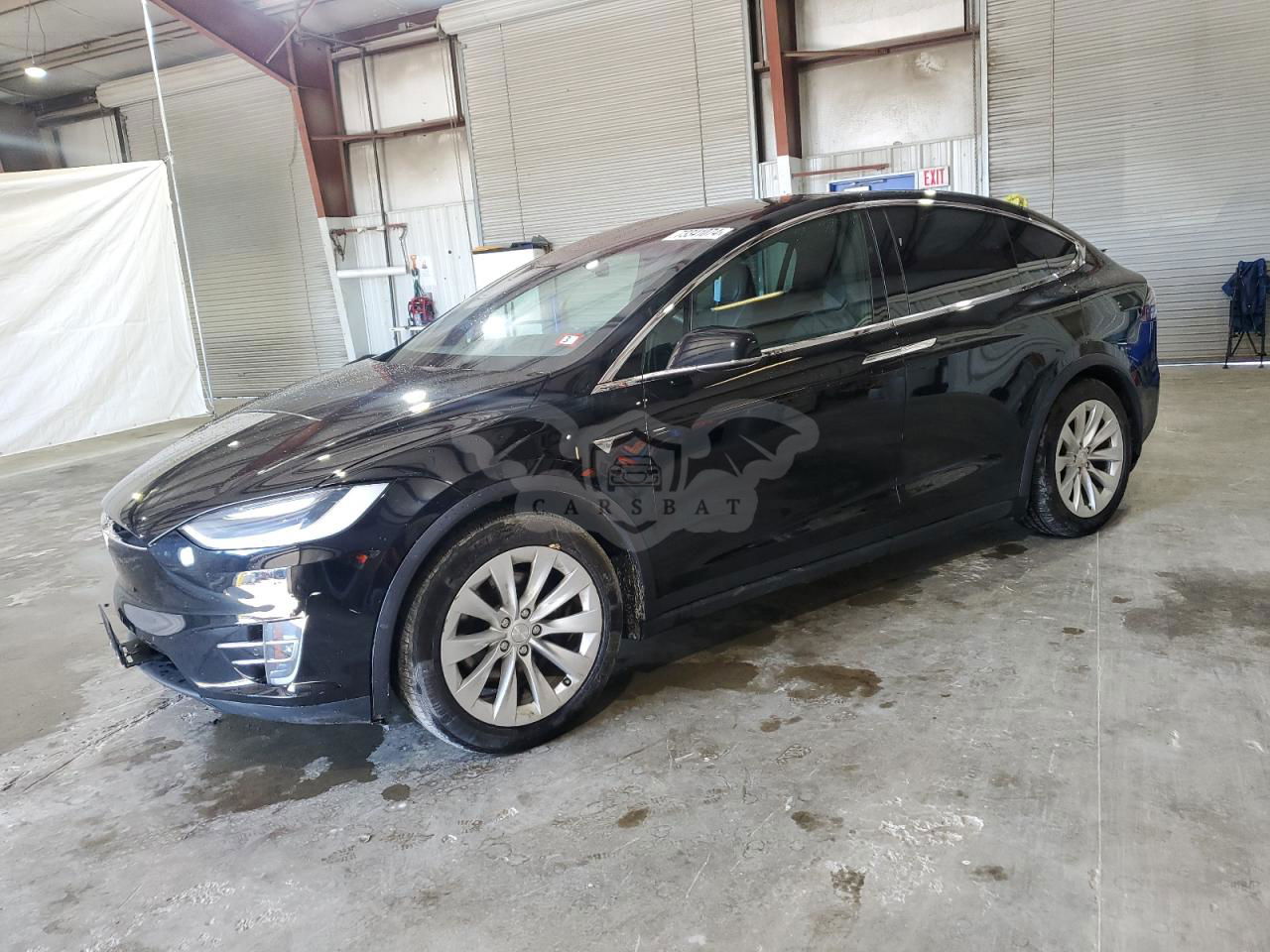 Tesla Model X 2021