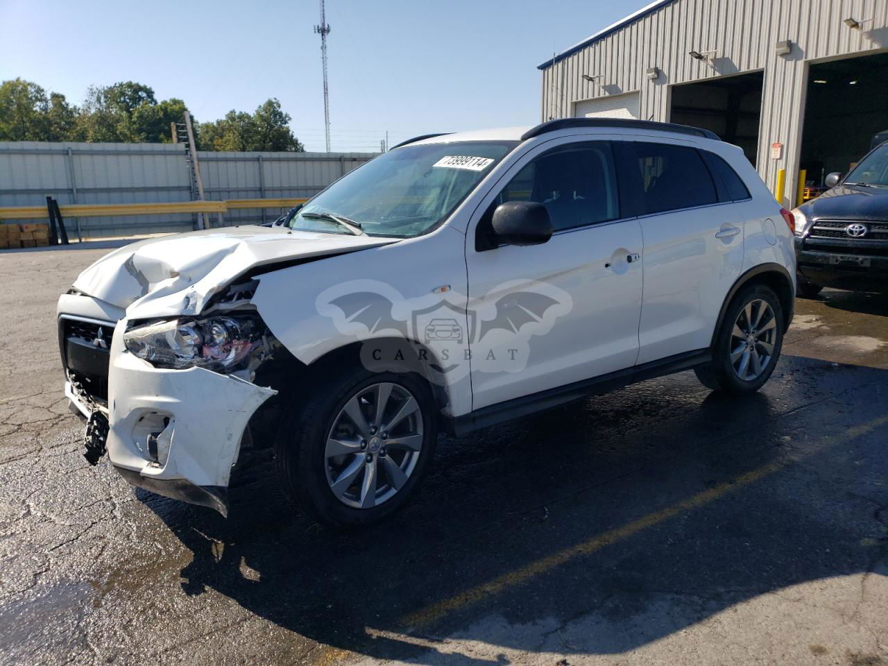 Mitsubishi Outlander LE 2.0L  4 2013