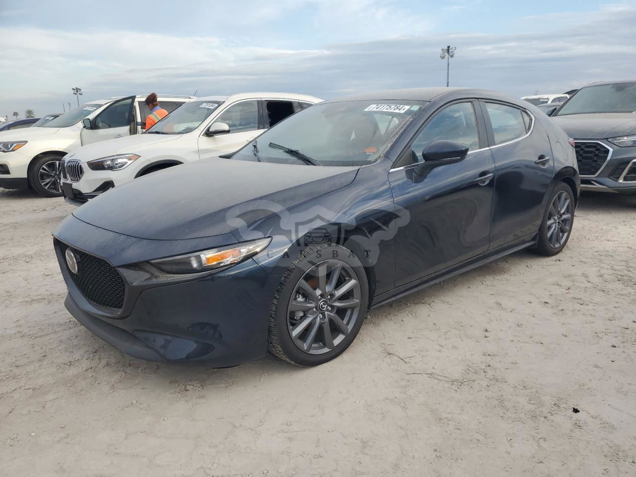 Mazda 3 SELECT 2.5L  4 2023