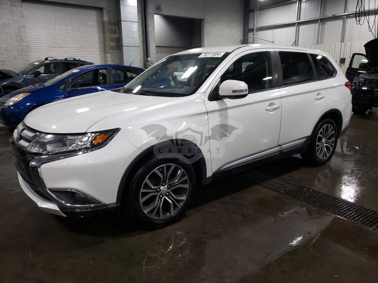 Mitsubishi Outlander SE 2.4L  4 2016