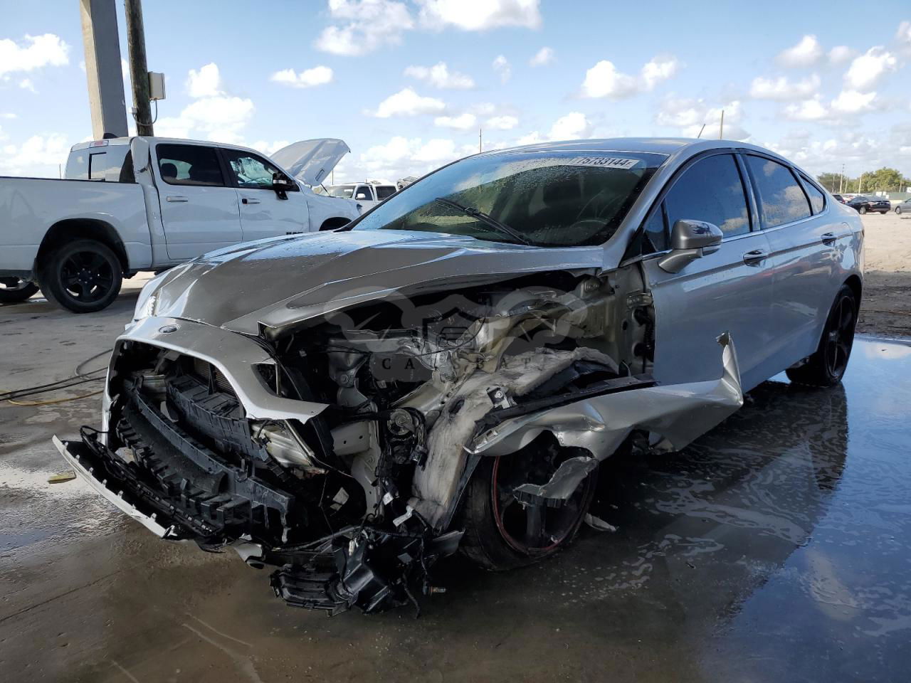 Ford Fusion SE 2.5L  4 2015